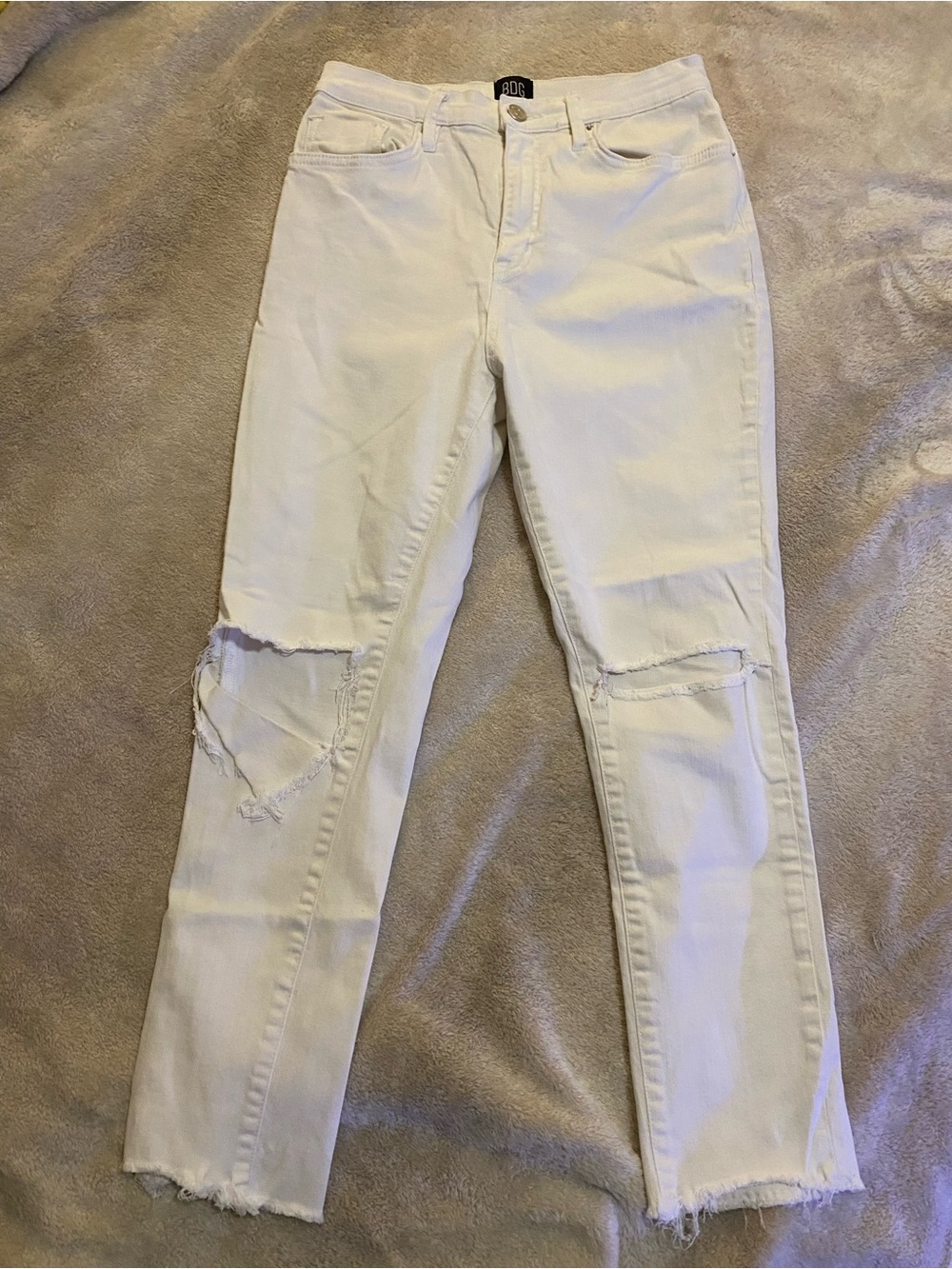 White Distressed Women's Jeans - BDG